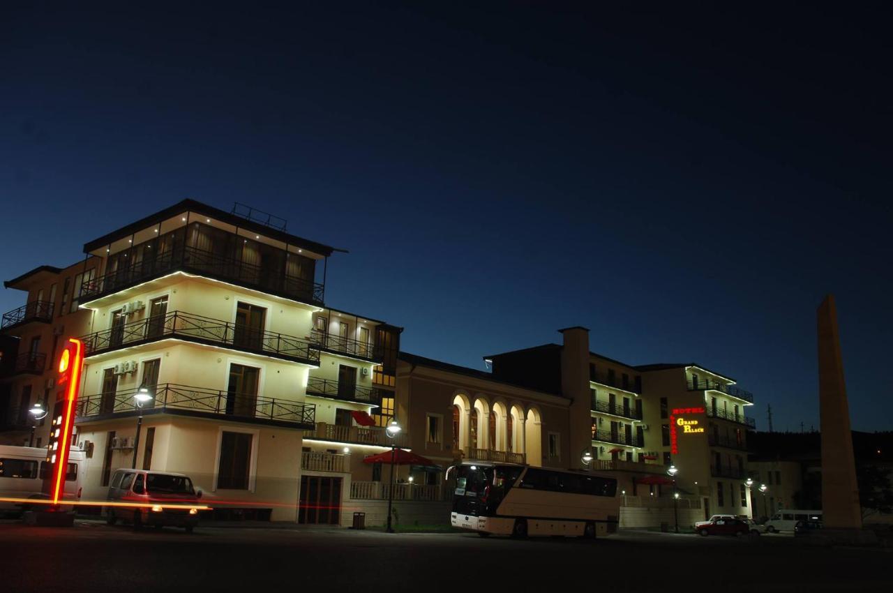 Hotel Grand Palace Akhaltsikhe  Εξωτερικό φωτογραφία